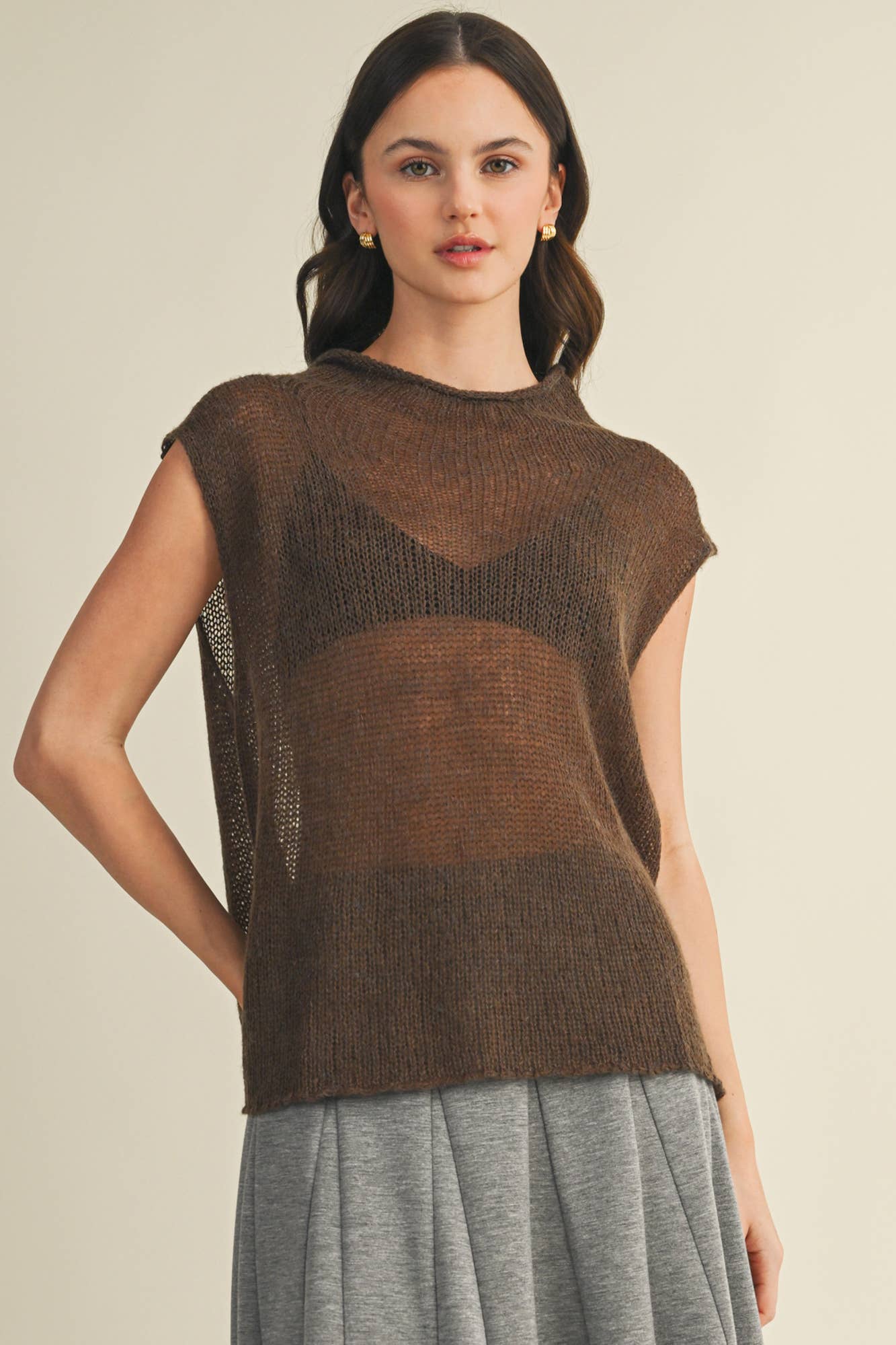 HIGH NECK SLEEVELESS SWEATER TOP