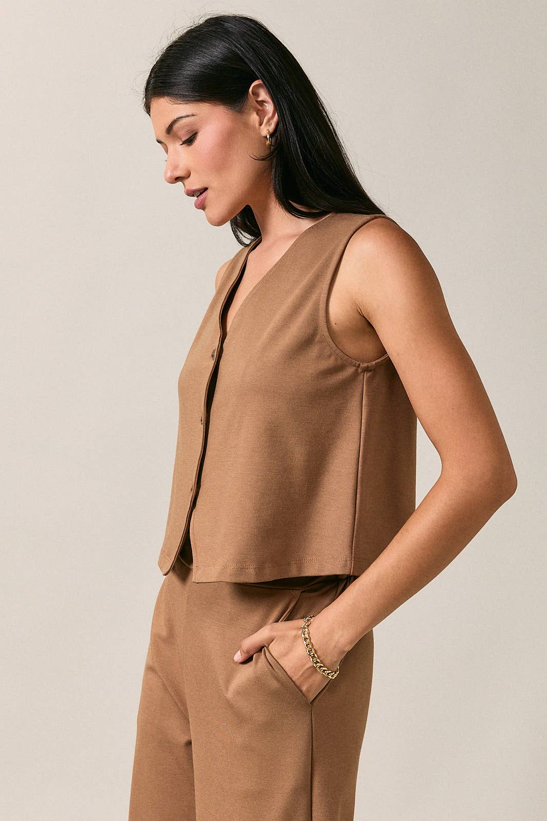 V NECK SLEEVELESS BUTTON UP VEST TOP