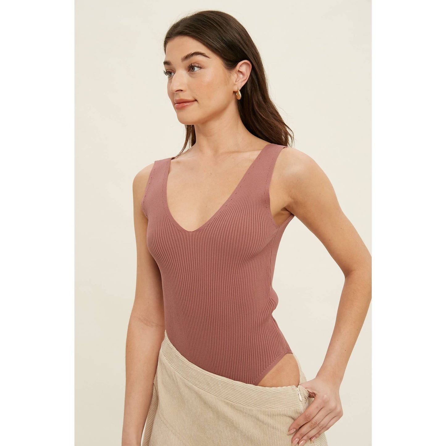 RIBBED KNIT SLEEVELESS BODYSUIT