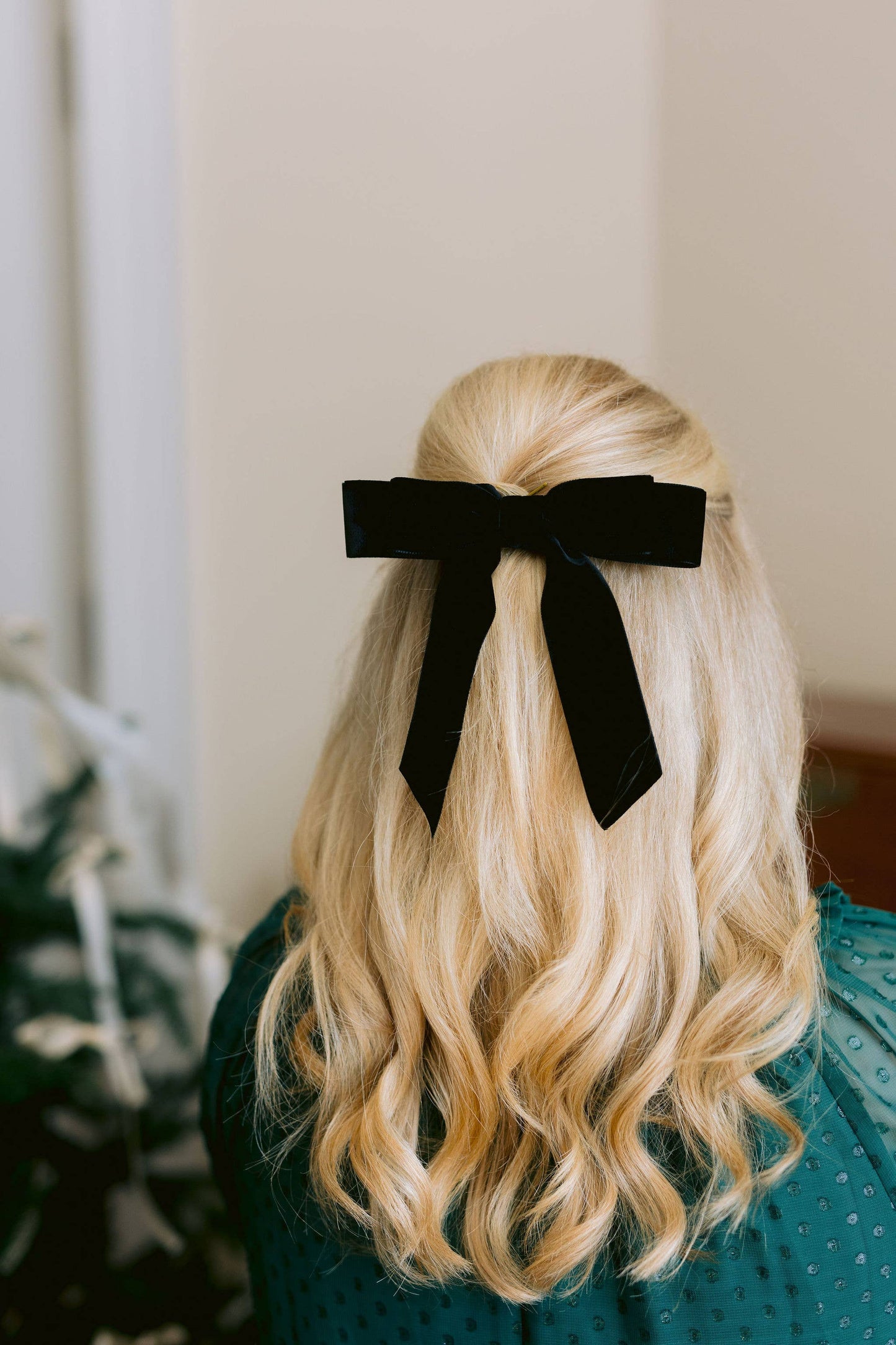 Grace & Grandeur Judy Short Bow Barrette