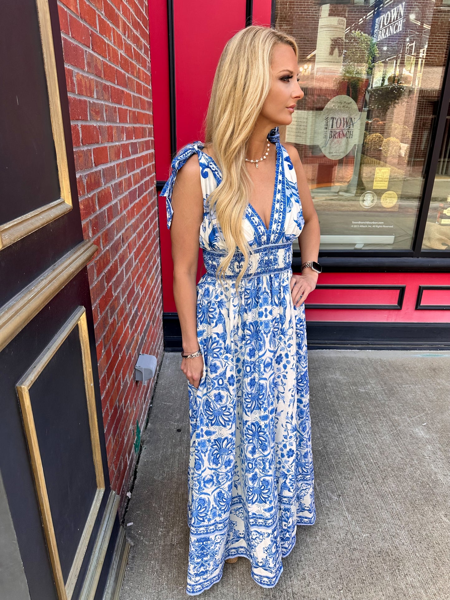 A printed woven maxi dress - ID22288