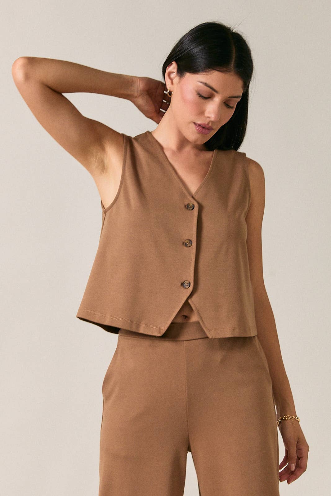 V NECK SLEEVELESS BUTTON UP VEST TOP