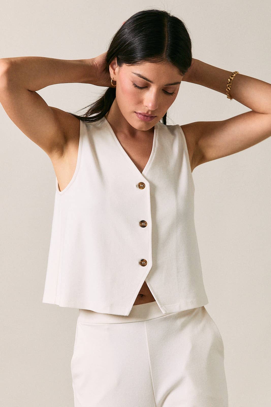 V NECK SLEEVELESS BUTTON UP VEST TOP