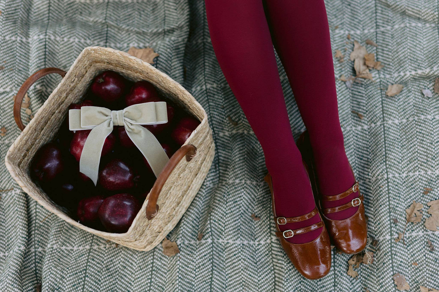 Grace & Grandeur Judy Short Bow Barrette